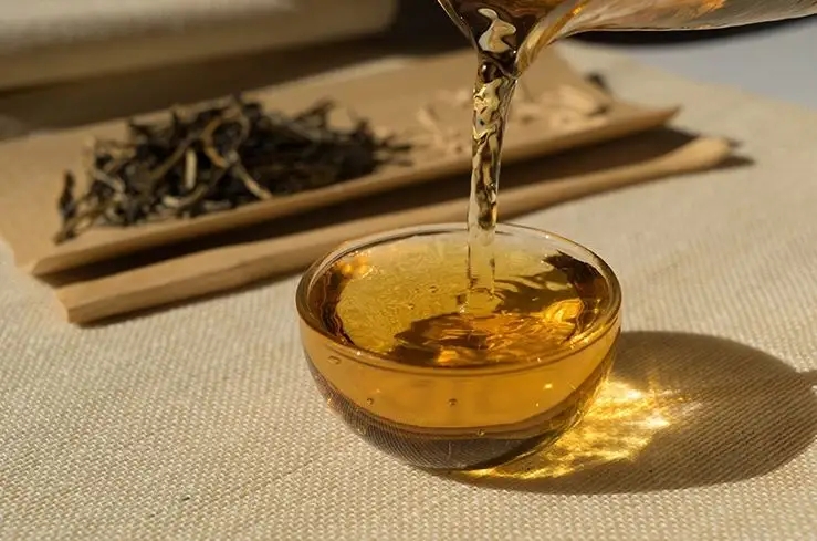 怎么喝了普洱茶嗓子會難受？