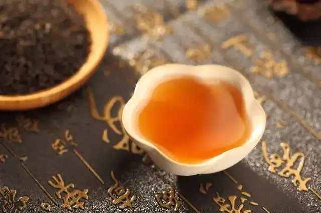 茶喝起來有點酸是不是變質(zhì)了？