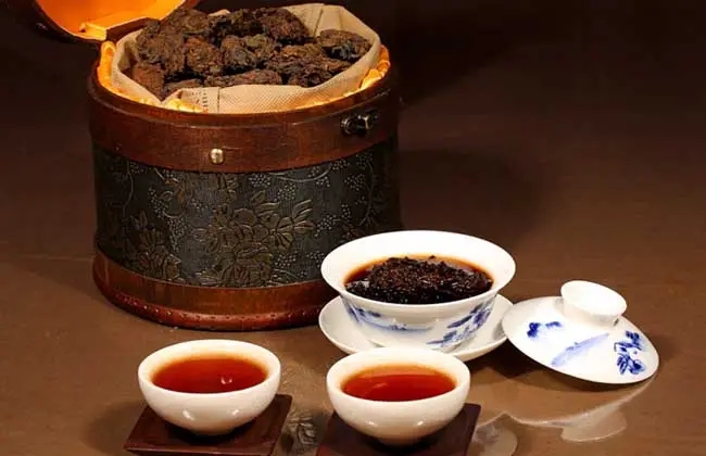 喝普洱完整滋味，品老茶成熟茶湯