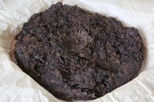 普洱熟茶茶湯中美麗的“金邊”從何而來？